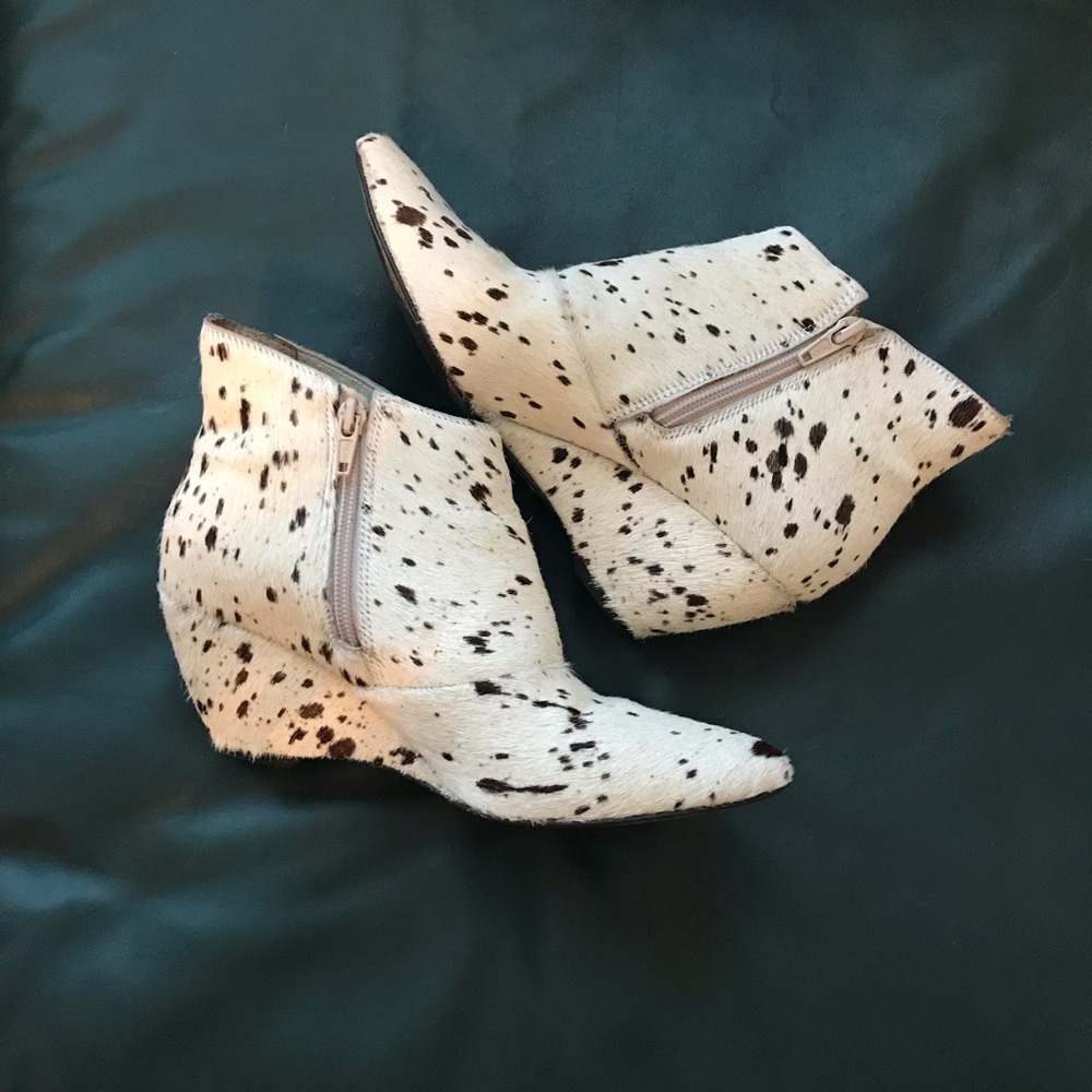 GUC Matisse Black/White Cowhide Nugent Bootie Size 6